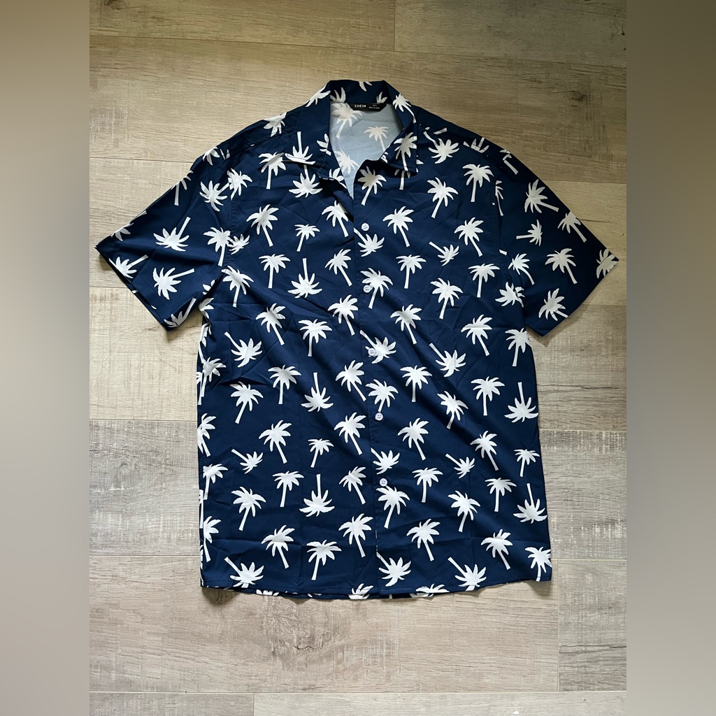 Lightweight Palm Tree Button Down
